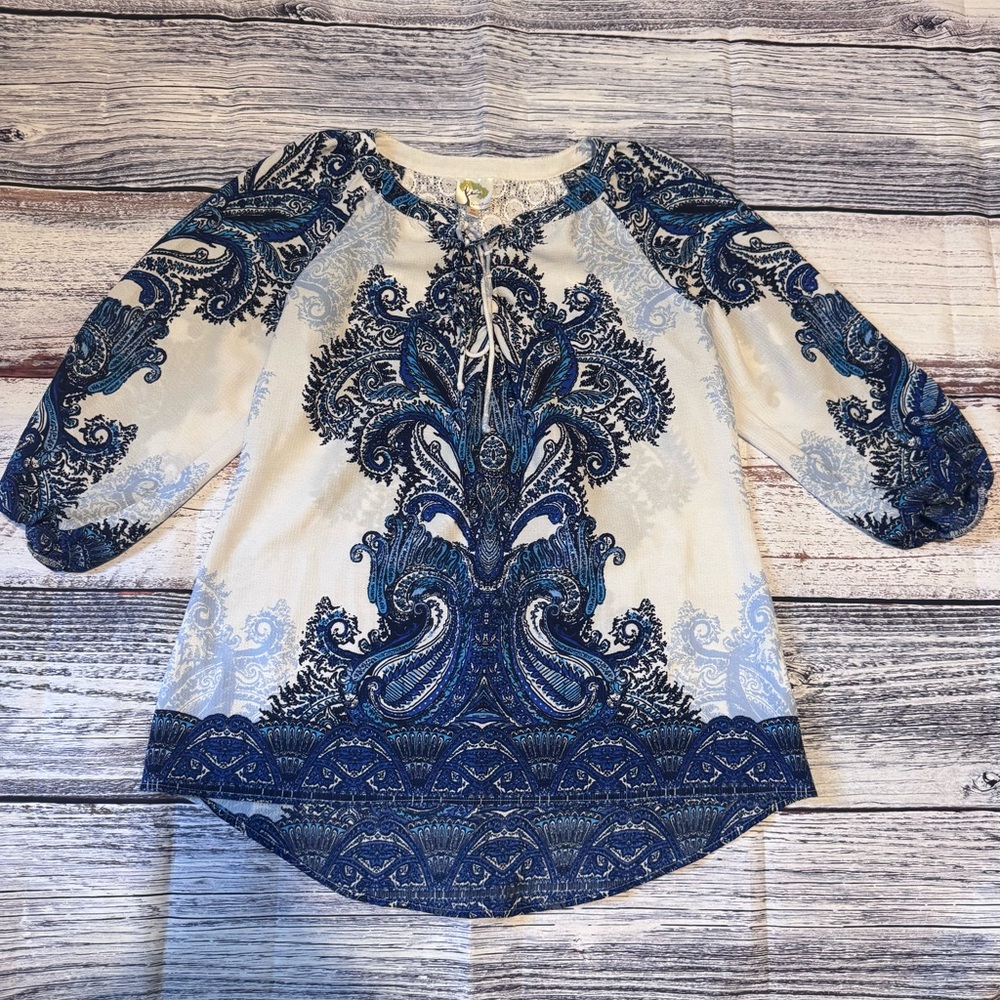 Fig and Flower Boho Paisley Peasant Blouse Top Lace Back Blue White Size M